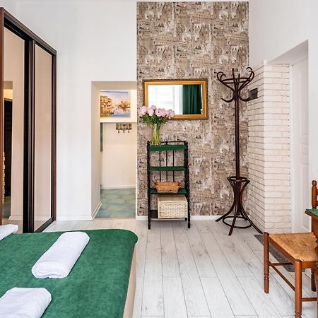 Apartment On Virmens'Ka Street ลวีฟ ภายนอก รูปภาพ