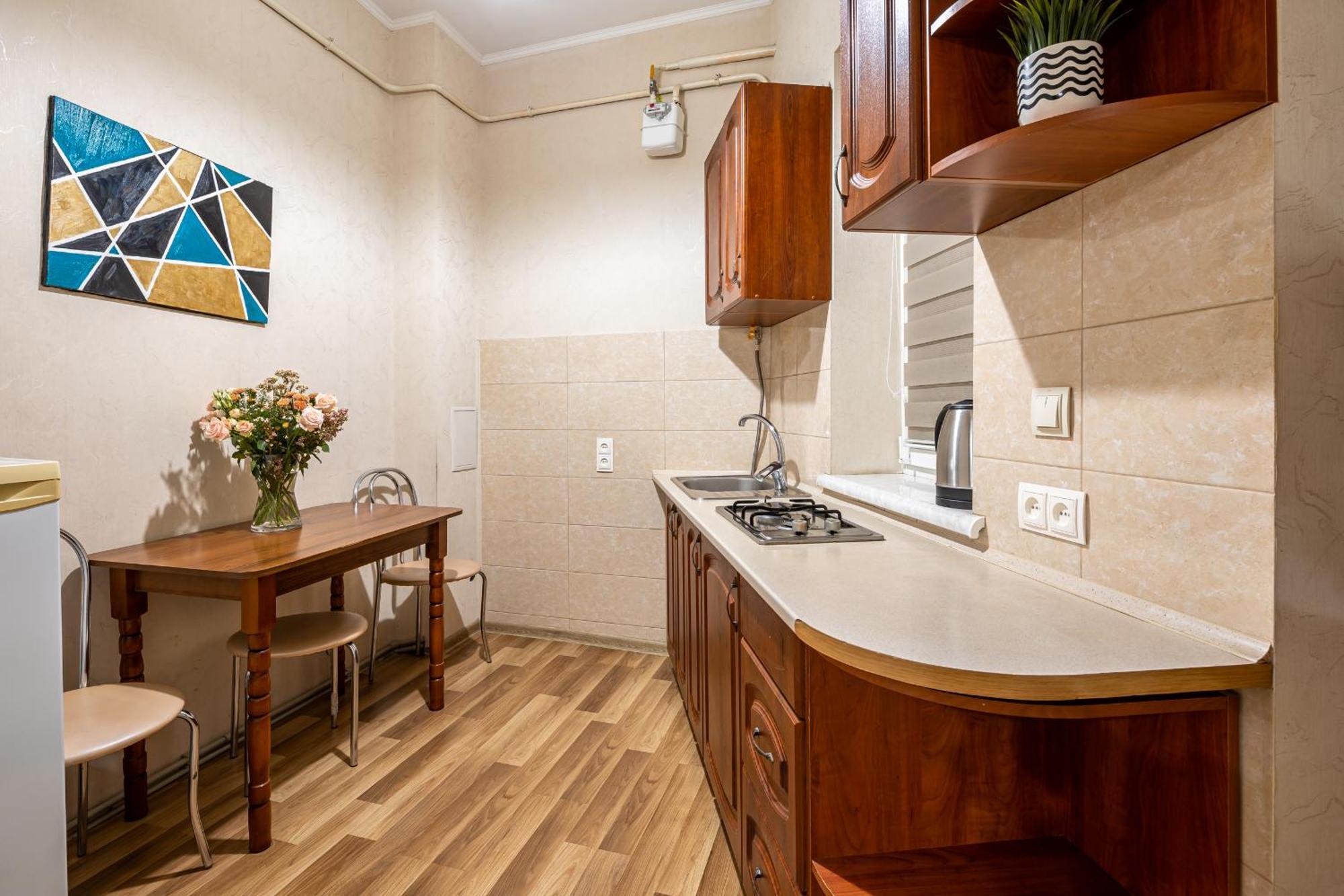 Apartment On Virmens'Ka Street ลวีฟ ภายนอก รูปภาพ