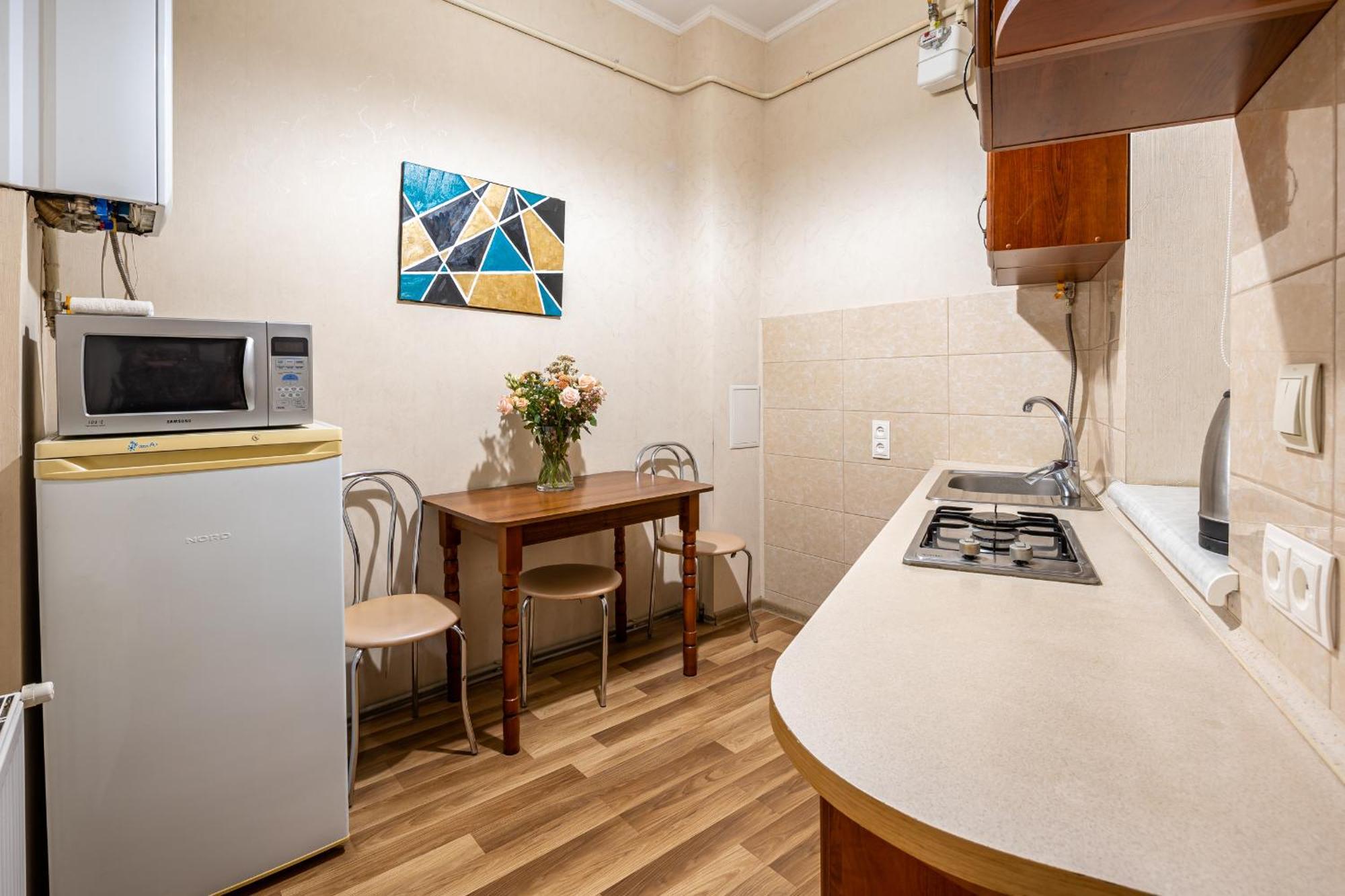 Apartment On Virmens'Ka Street ลวีฟ ภายนอก รูปภาพ